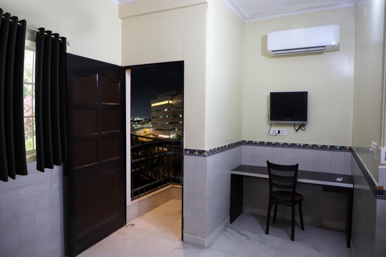 Hotel Traditional Inn Нью-Делі Екстер'єр фото